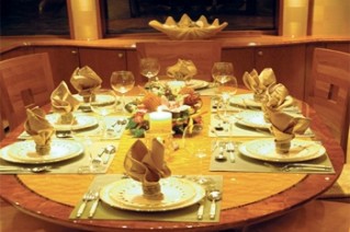 SHEAR FANTASEA -  Dining